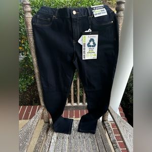 Skinny D. Jeans